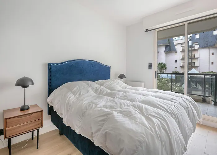 Benoit- Pour 6 Apartment *